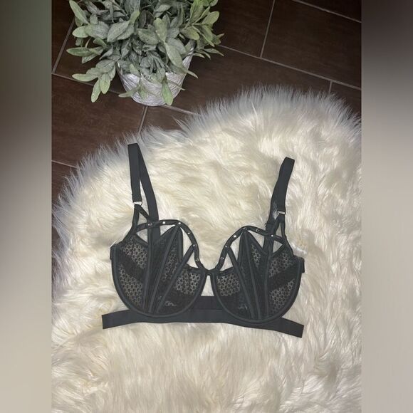 Thistle and Spire Lyra cut out bra sz 34 DD - Picture 2 of 7